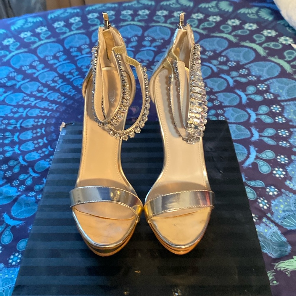 Victoria secret gold embossed stilletto heel